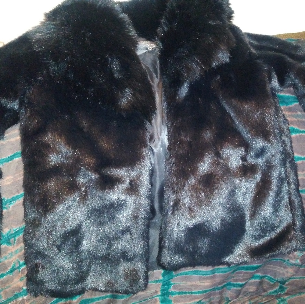 Coat faux fur